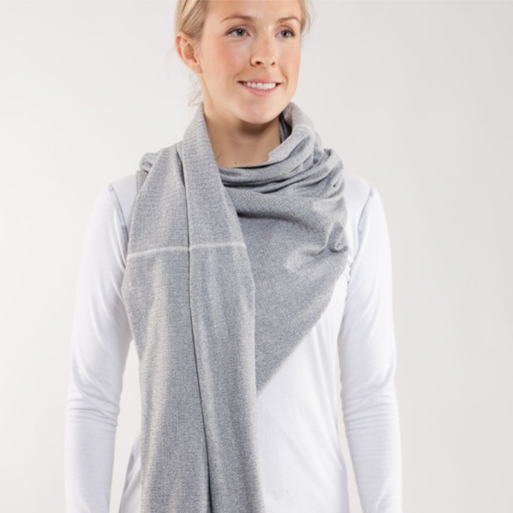 Lululemon Vinyasa Scarf - Picture 4 of 7